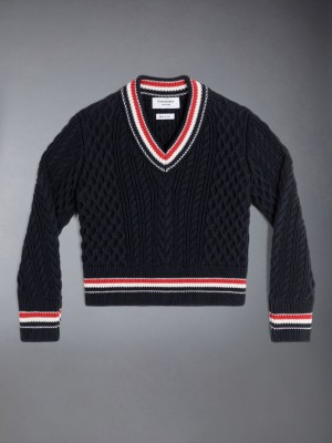 Thom Browne ARAN CABLE CRICKET STRIPE V-NECK Boys's Pullover Blue | PVE43B56579