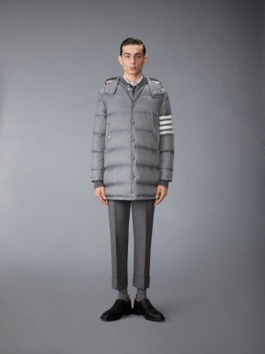 Thom Browne Medium Matte Nylon 4-Bar Down Men Coats Grey | FFG45N28497