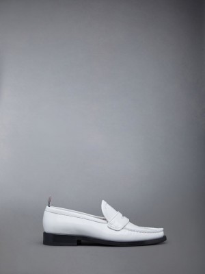 Thom Browne Spazzolato Pleated Varsity Women Loafers White | DDP23N64140