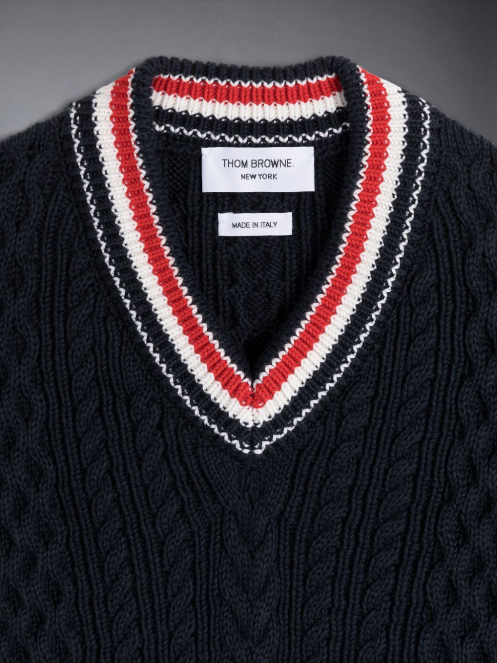 Thom Browne ARAN CABLE CRICKET STRIPE V-NECK Boys's Pullover Blue | PVE43B56579