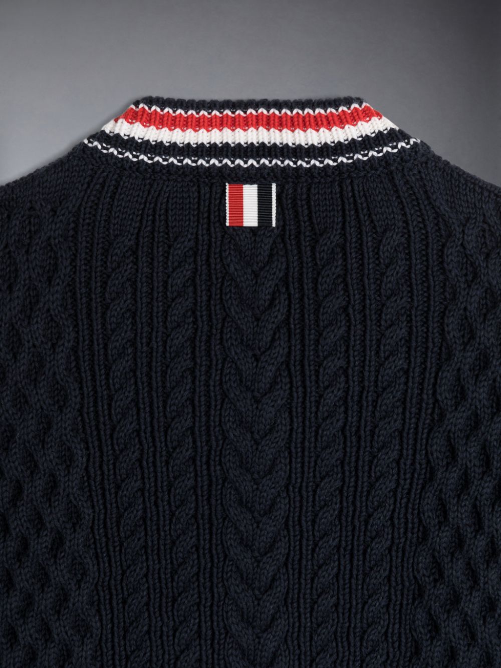 Thom Browne ARAN CABLE CRICKET STRIPE V-NECK Boys's Pullover Blue | PVE43B56579