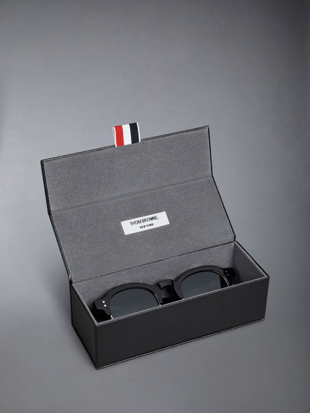 Thom Browne Acetate And Titanium Oval Men Sunglasses Black | WRM94Z88590