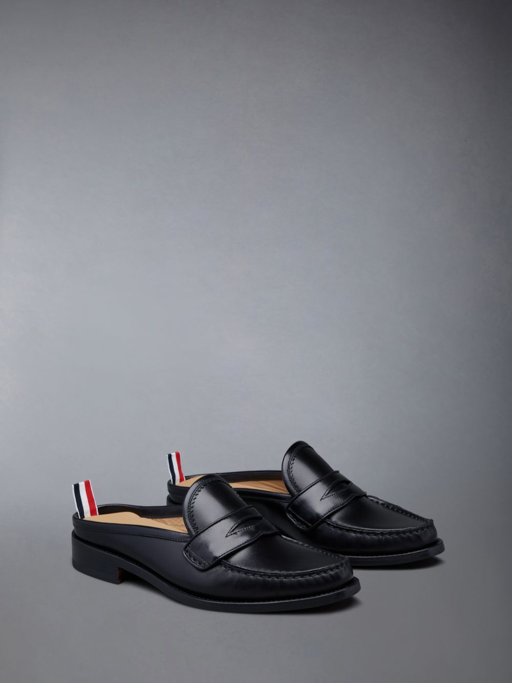 Thom Browne Calf Flexible Leather Sole Pleated Penny Men Loafers Black | XUV06U23717