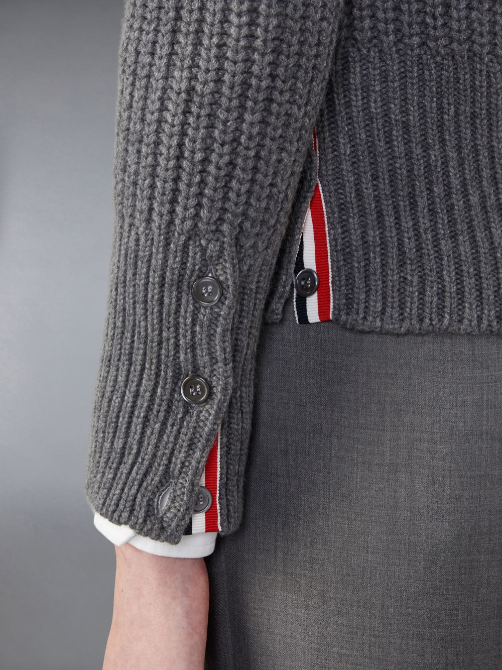 Thom Browne Cashmere 4-Bar Classic Men Cardigan Grey | UDS91V10532