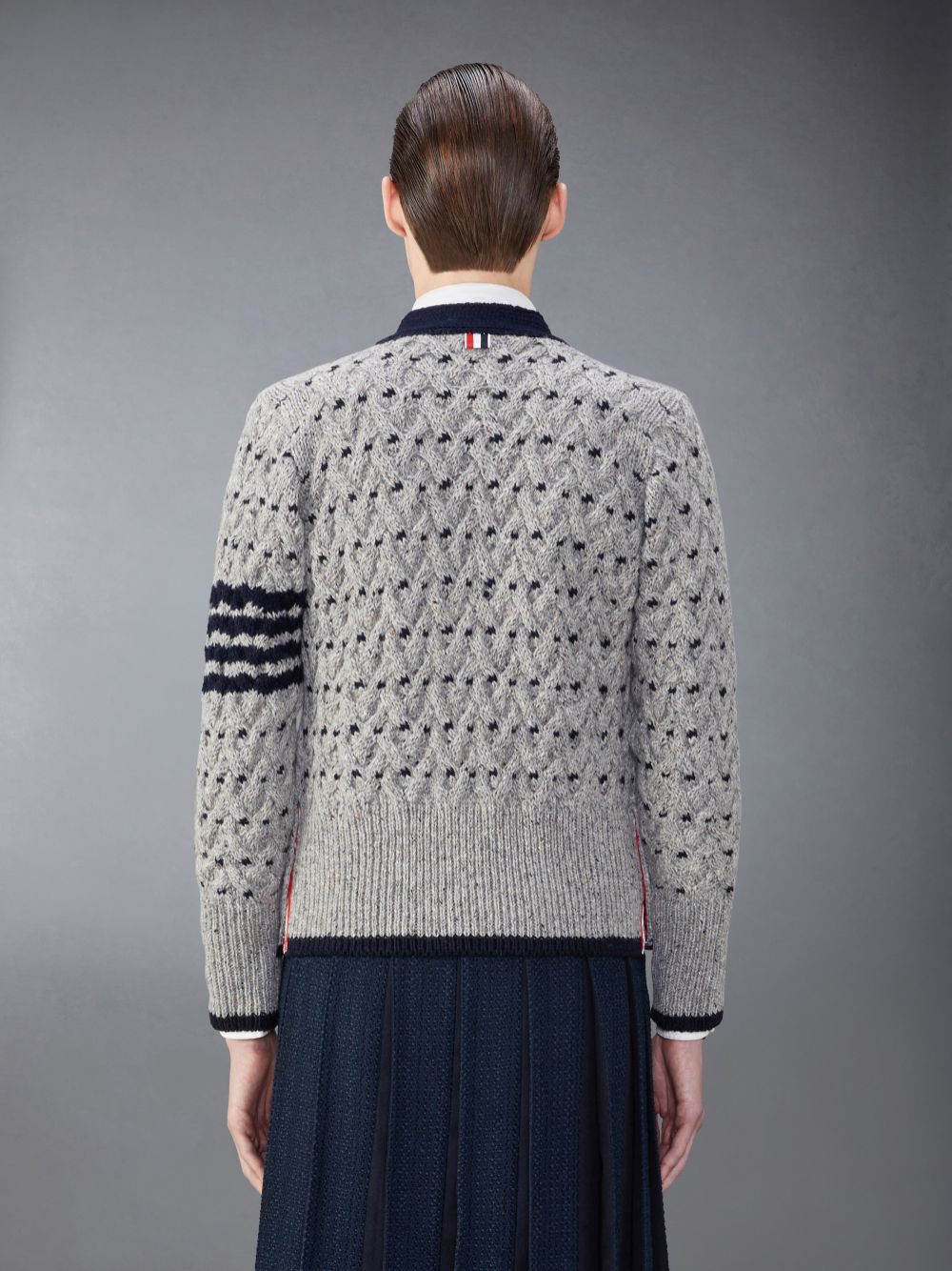 Thom Browne Classic 4-Bar Cable Men Cardigan Grey | IHU16R17116