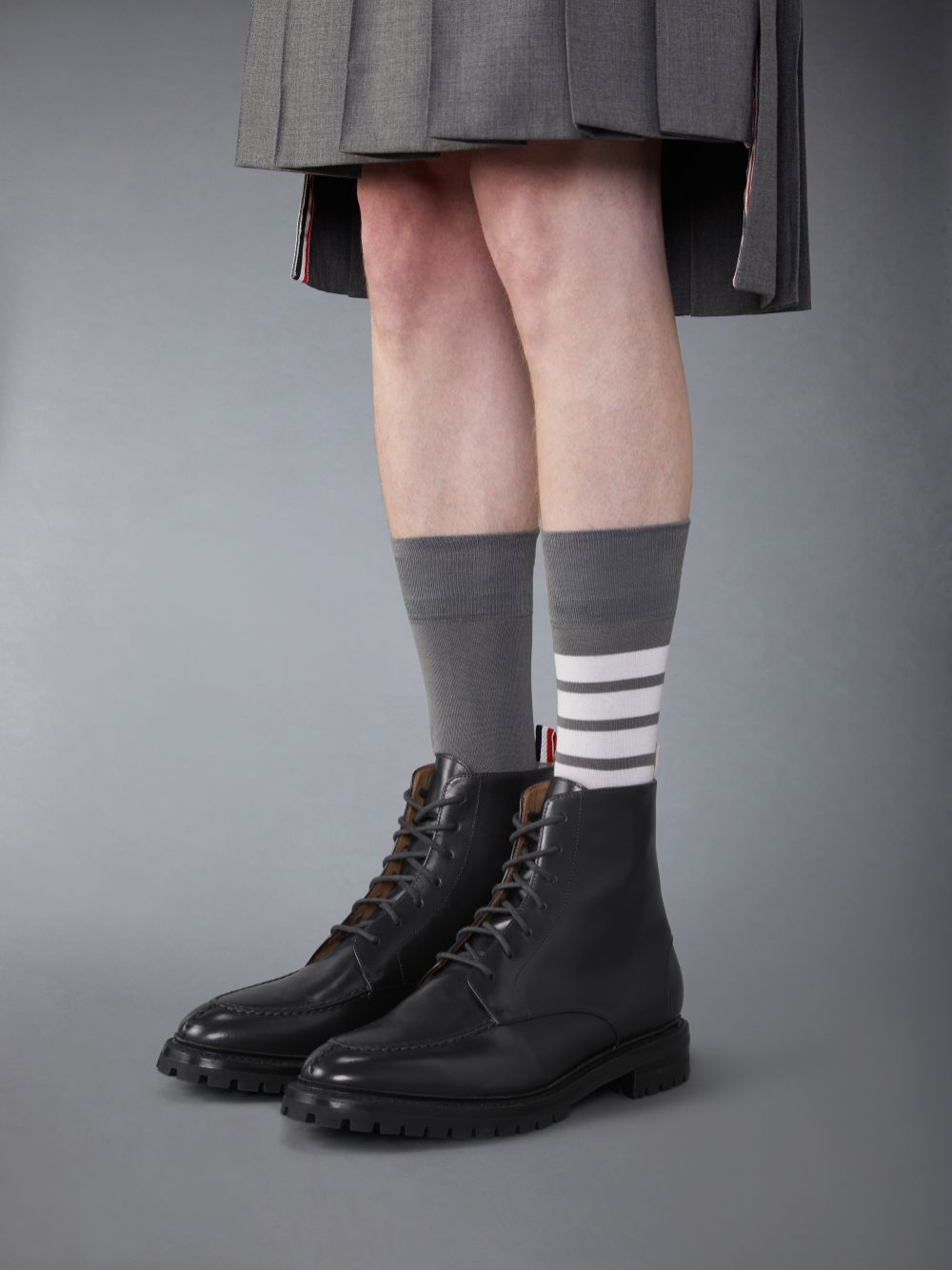 Thom Browne Classic Calf Commando Sole Apron Stitch Men Boots Black | SBH51F71829