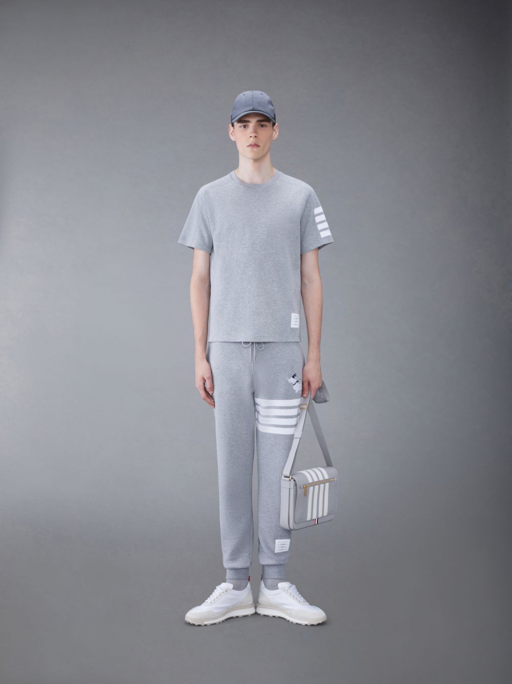 Thom Browne Cotton 4-Bar Short Sleeve Men T Shirts Grey | MAC77H30367