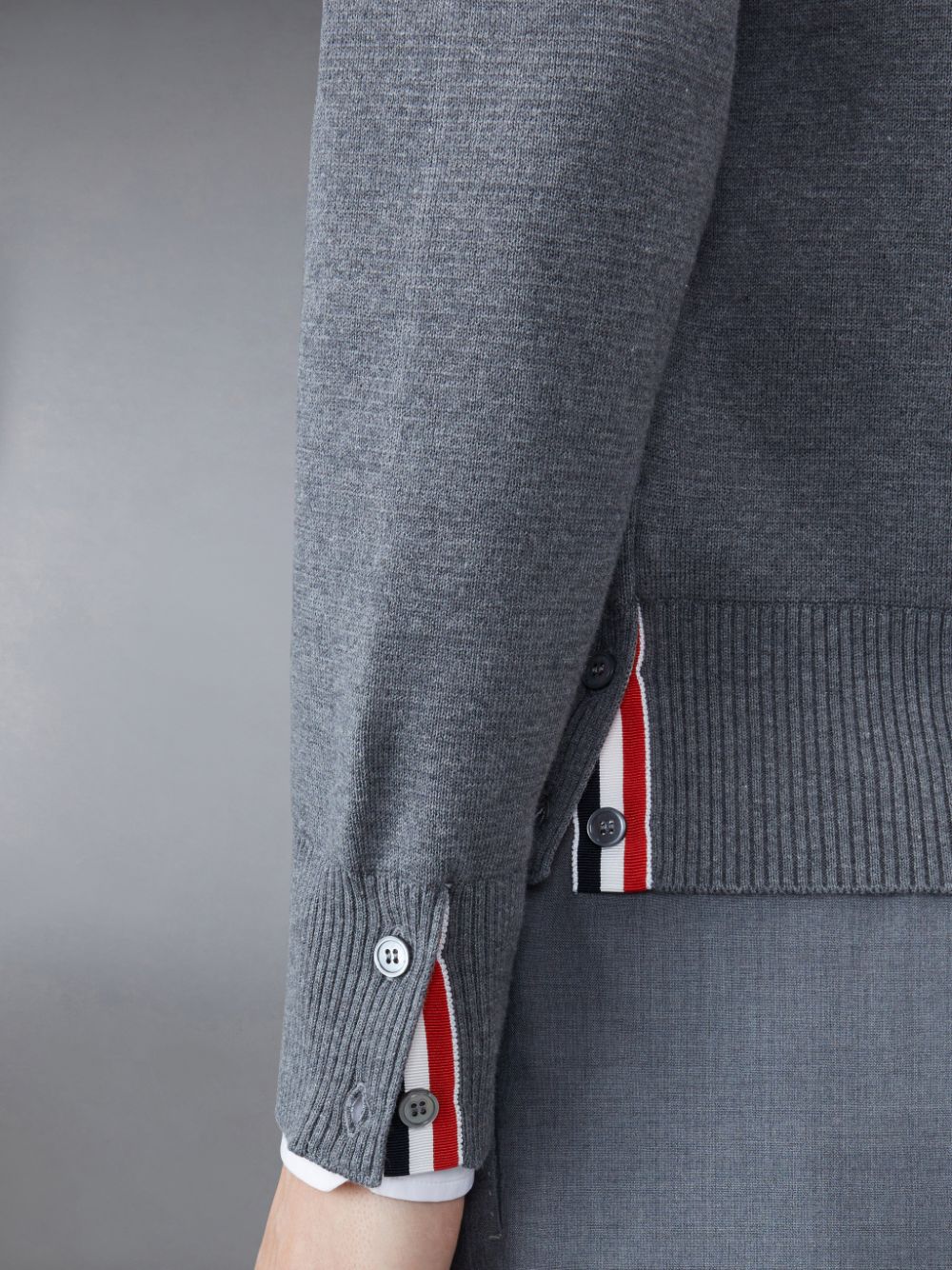 Thom Browne Cotton Crepe V-Neck Men Cardigan Grey | KZA04H49455