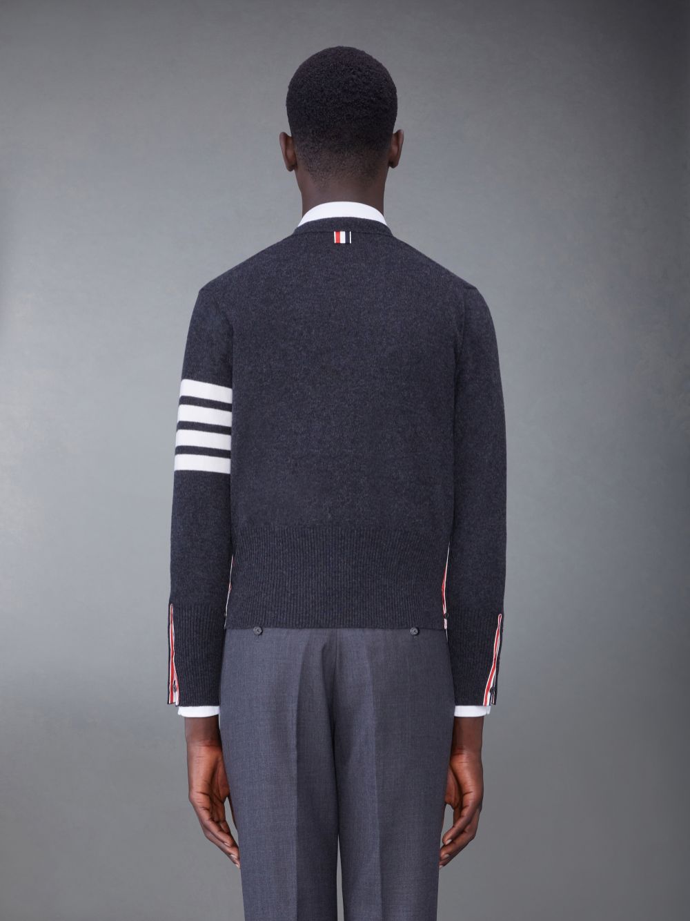 Thom Browne Dark Cashmere 4-bar V-neck Men Cardigan Grey | JWW07U05273