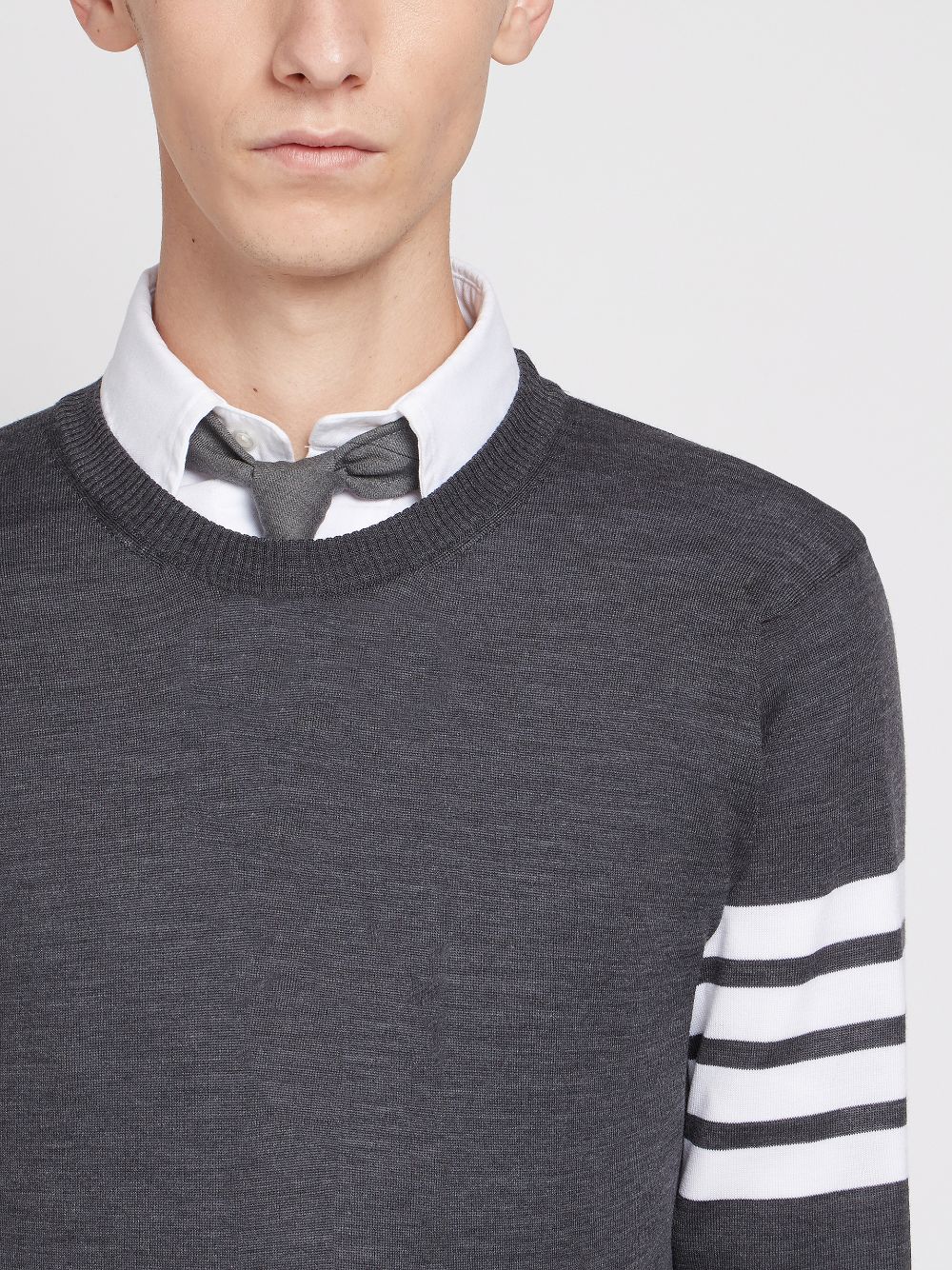 Thom Browne Dark Fine Merino Wool 4-Bar Crew Neck Men Pullover Grey | NZF21Z45605