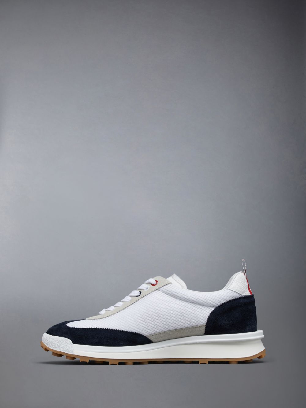 Thom Browne FINE SUEDE TECH RUNNER Men Sneakers White | PXH95X36248