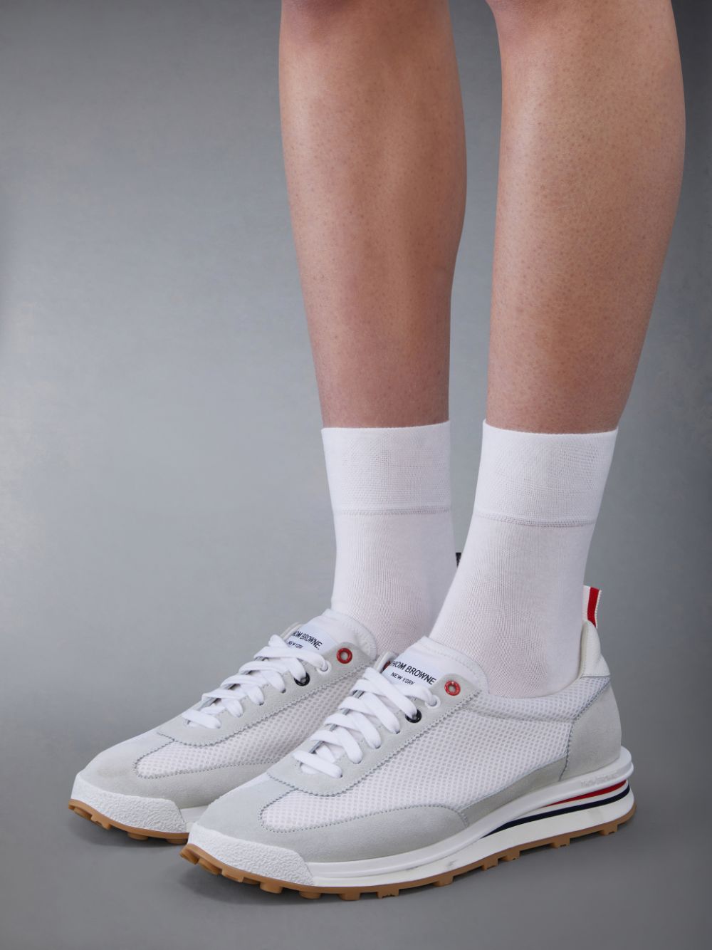 Thom Browne FINE SUEDE TECH RUNNER Men Sneakers White | VYB42L16804