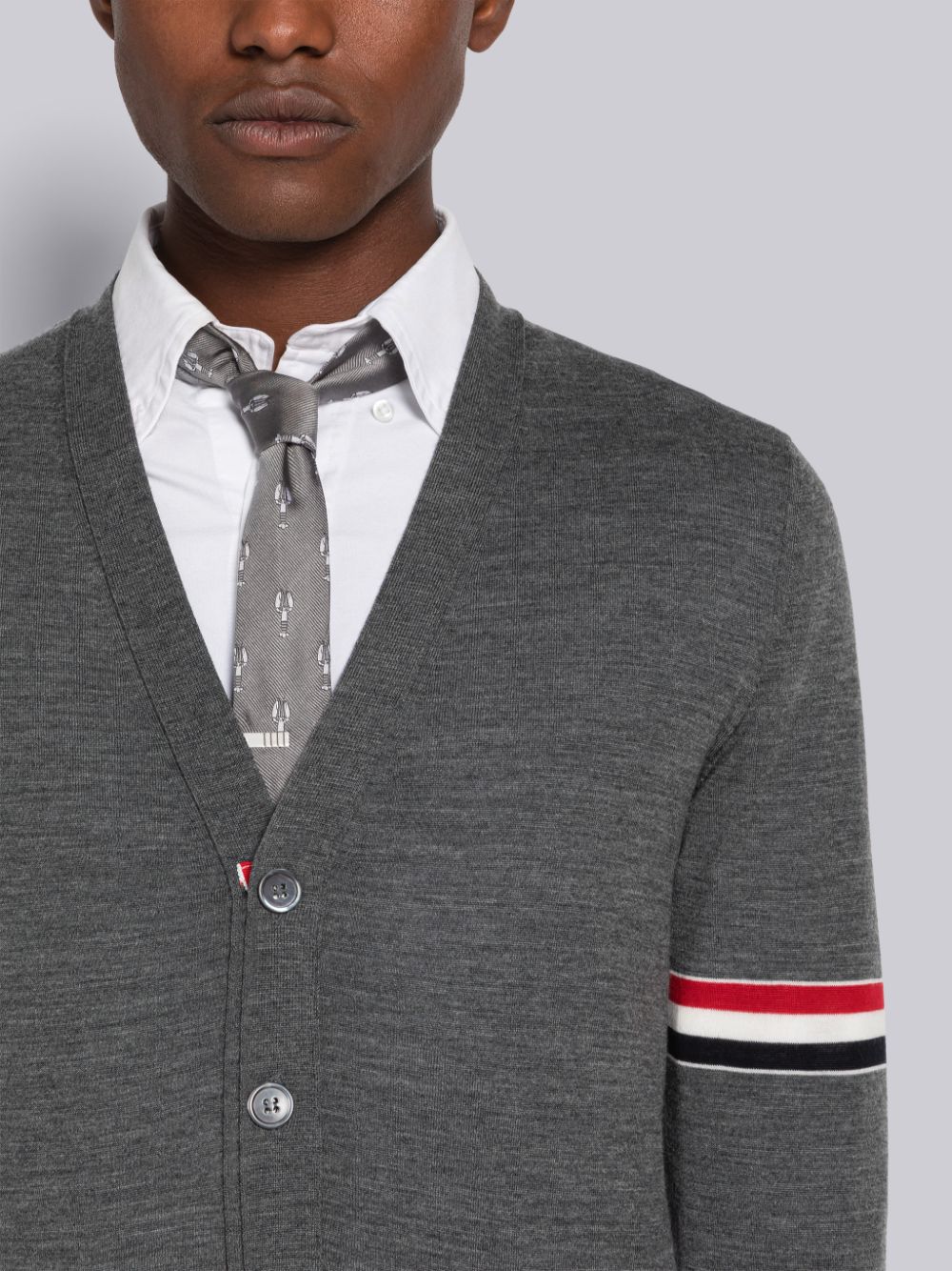 Thom Browne Fine Merino Stripe Relaxed V-Neck Men Cardigan Grey | IDI76P45160