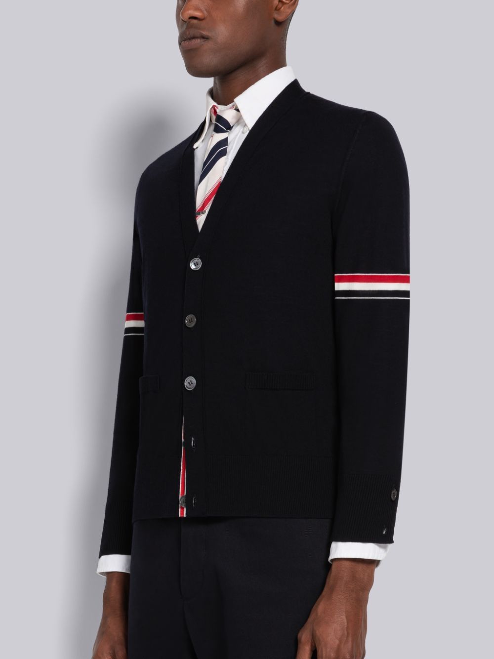 Thom Browne Fine Merino Stripe Relaxed V-Neck Men Cardigan Black | RUV83C93242