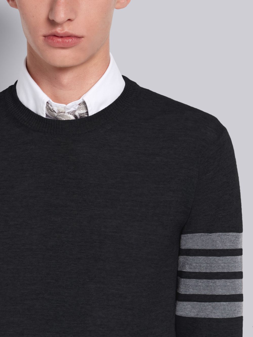 Thom Browne Fine Merino Wool 4-Bar Classic Crewneck Men Pullover Black | IHR55J54868