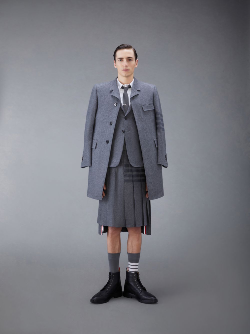 Thom Browne Flannel 4-Bar Classic Sport Men Coats Grey | WBA24K80522