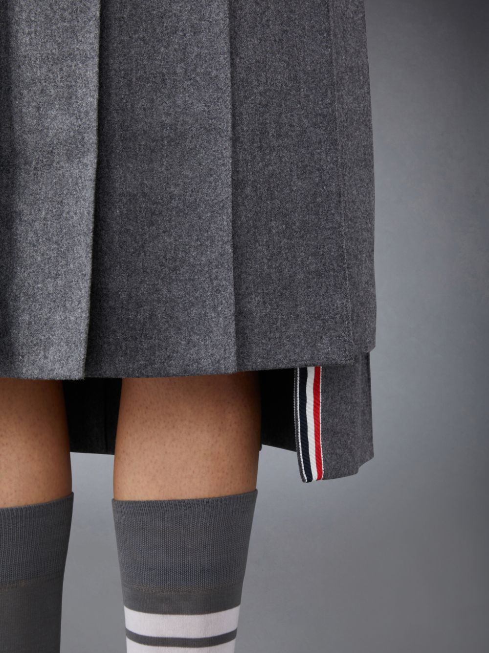 Thom Browne Flannel 4-Bar Pleated Midi Women Skirts Grey | DOK99J01368