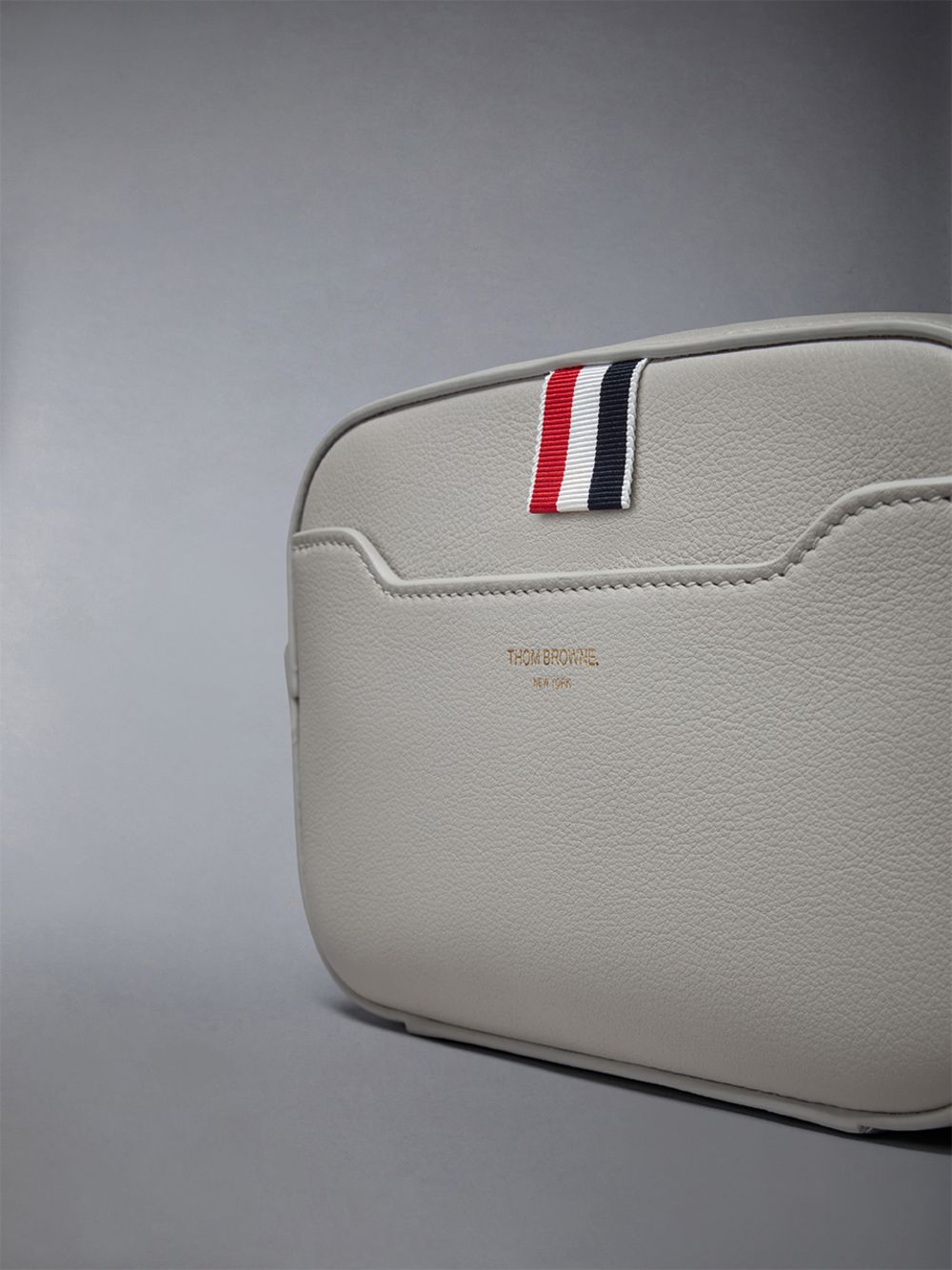 Thom Browne Horizontal Camera in Smooth Calf Women Tool Bags Beige | NAQ95Y79144