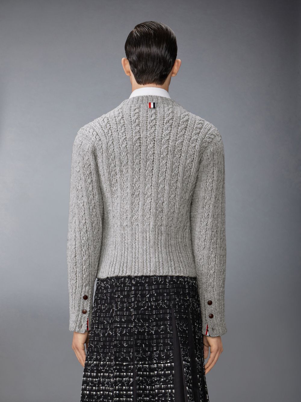 Thom Browne Irish Wool Handknit Cable Stitch Classic Men Cardigan Grey | BMM45J94133