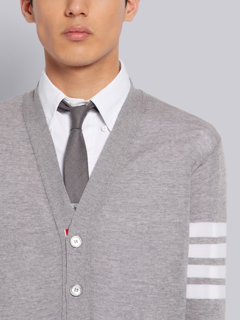 Thom Browne Light Fine Merino Wool V-Neck 4-Bar Men Cardigan Grey | HFI05D76991