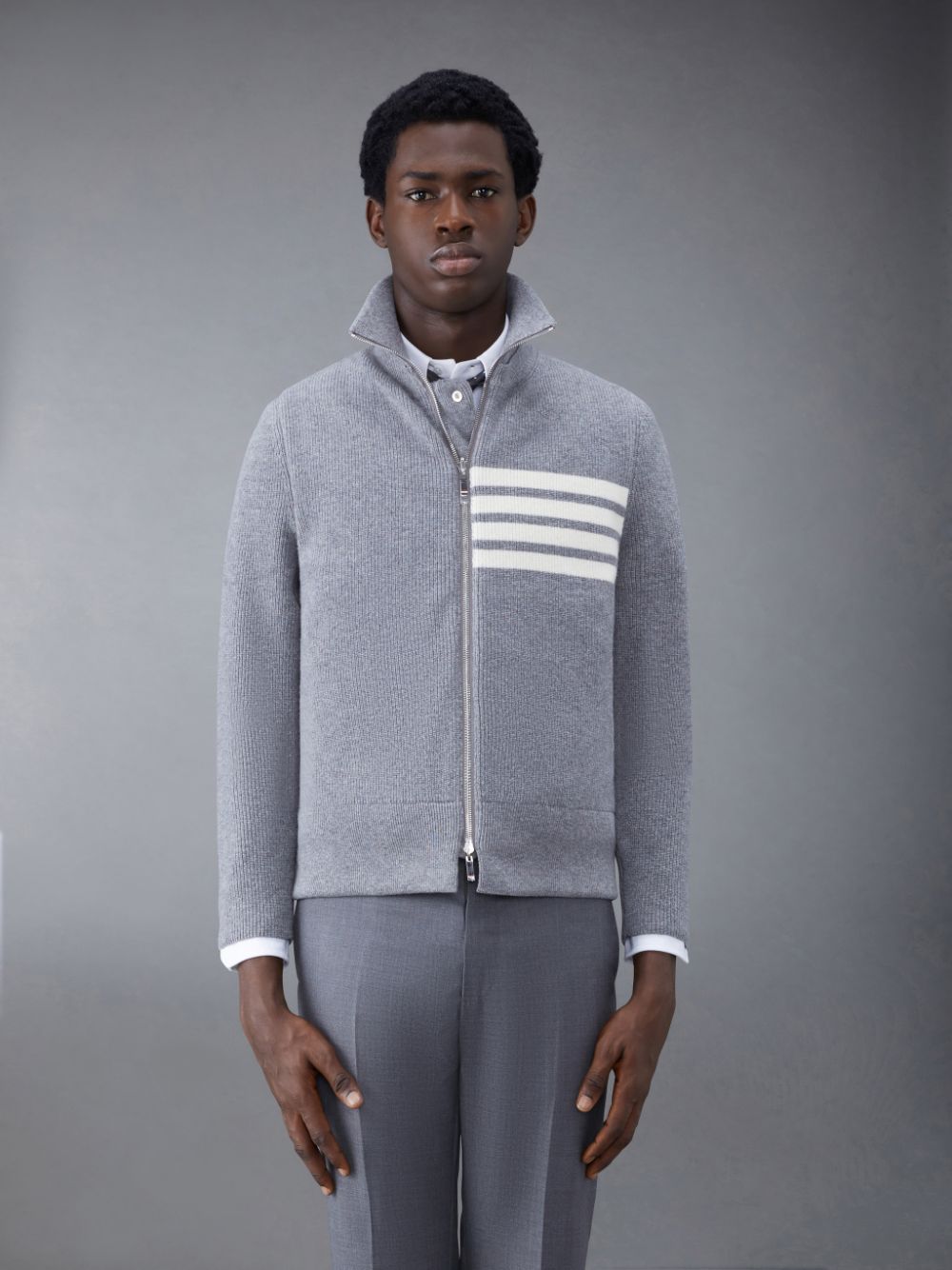 Thom Browne MERINO AND JERSEY PADDED REVERSIBLE 4-BAR FUNNEL NECK Men Jackets Grey | MPD24G44320