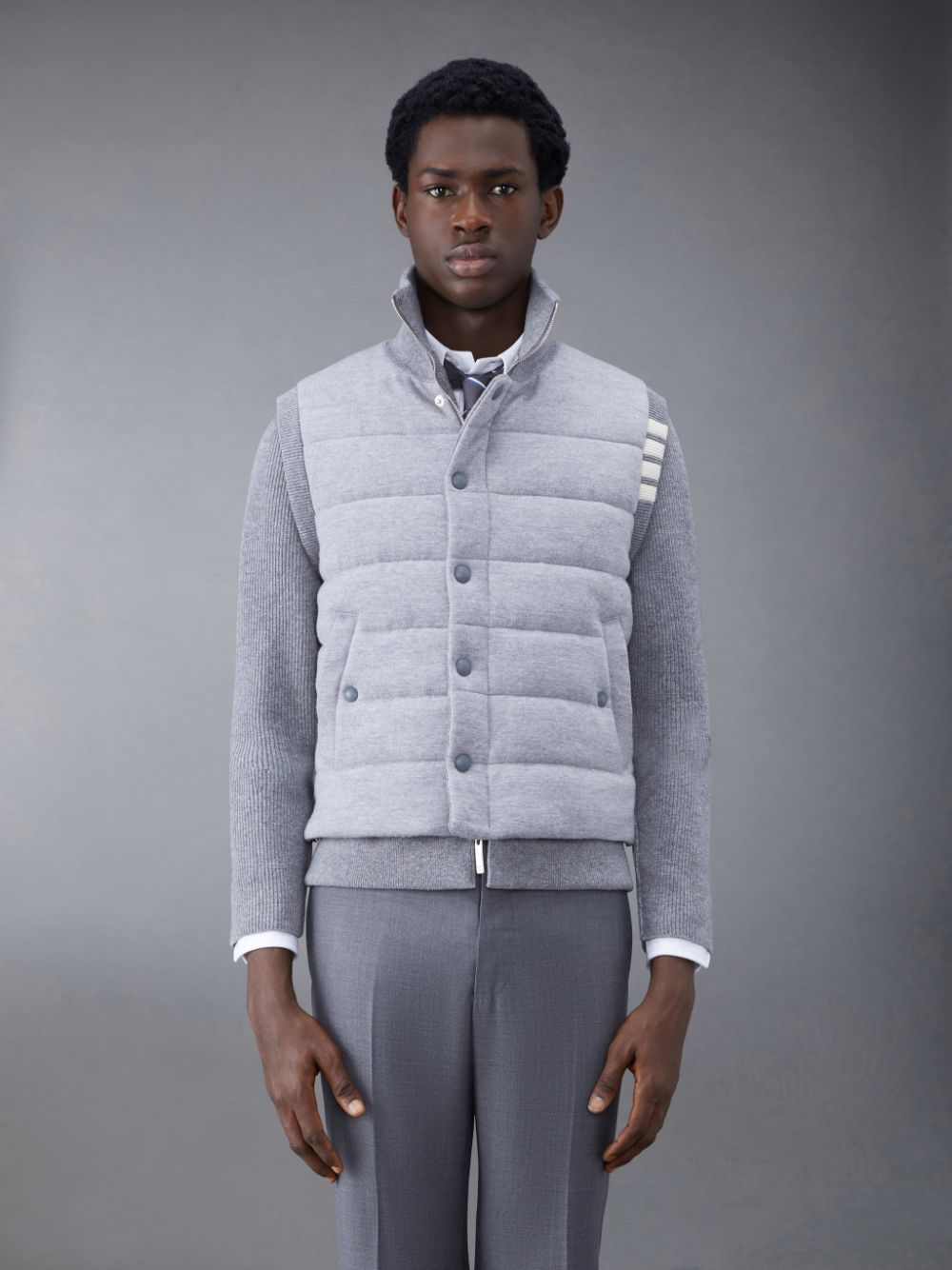 Thom Browne MERINO AND JERSEY PADDED REVERSIBLE 4-BAR FUNNEL NECK Men Jackets Grey | MPD24G44320