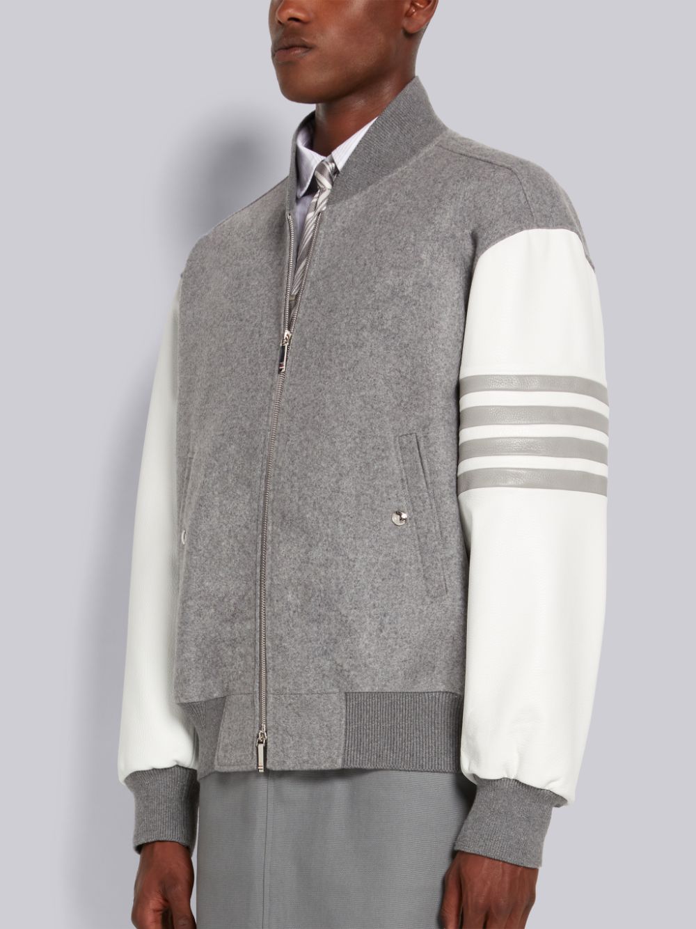 Thom Browne Medium Melton Wool 4-Bar Oversized Blouson Men Jackets Grey | PND82X05153