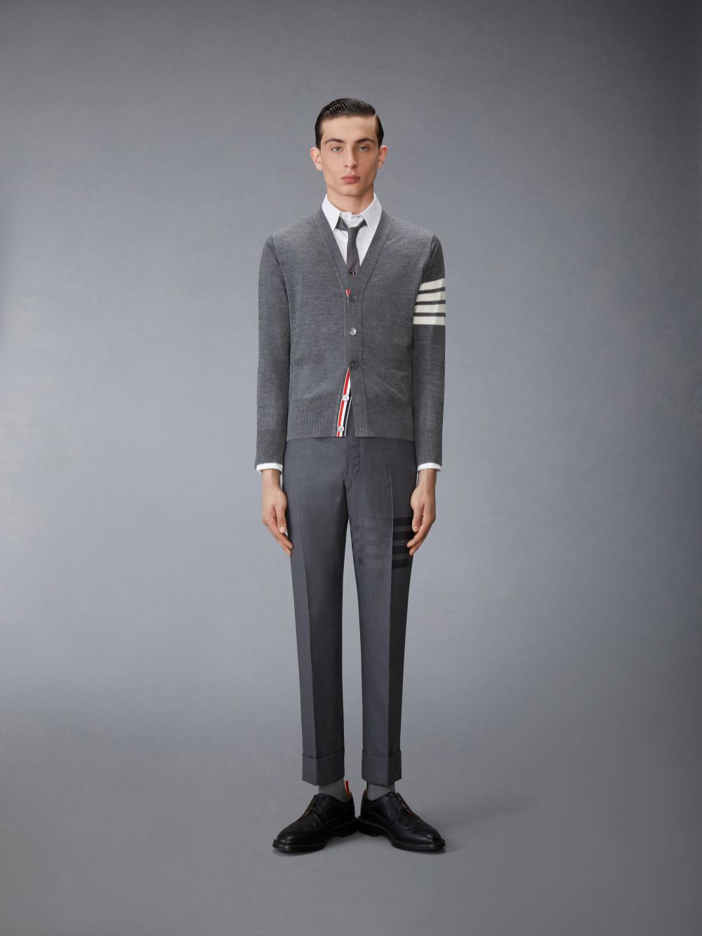 Thom Browne PLAIN WEAVE SUITING 4-BAR CLASSIC BACKSTRAP Men Pants Grey | ONB45G49308