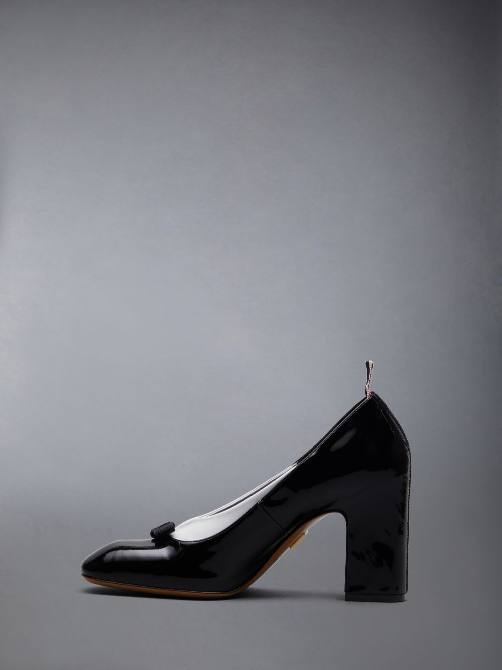 Thom Browne Patent Vitellino Gooddyear Leather Sole Bow and Collar Court Women Heels Shoes Black | DHD78H01520