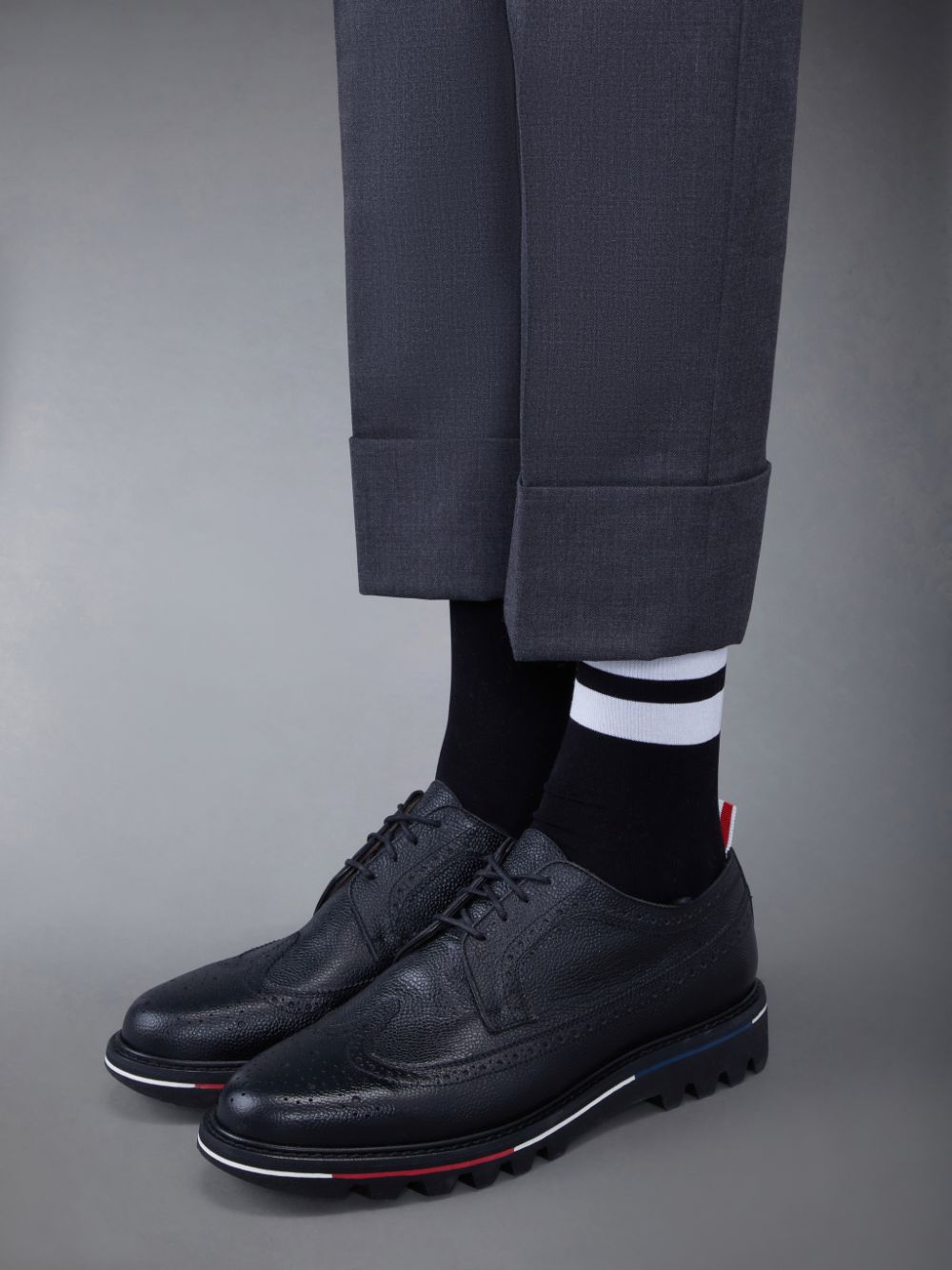 Thom Browne Pebble Grain Leather Tread Sole Longwing Men Brogue Shoes Black | UTF76Q05095