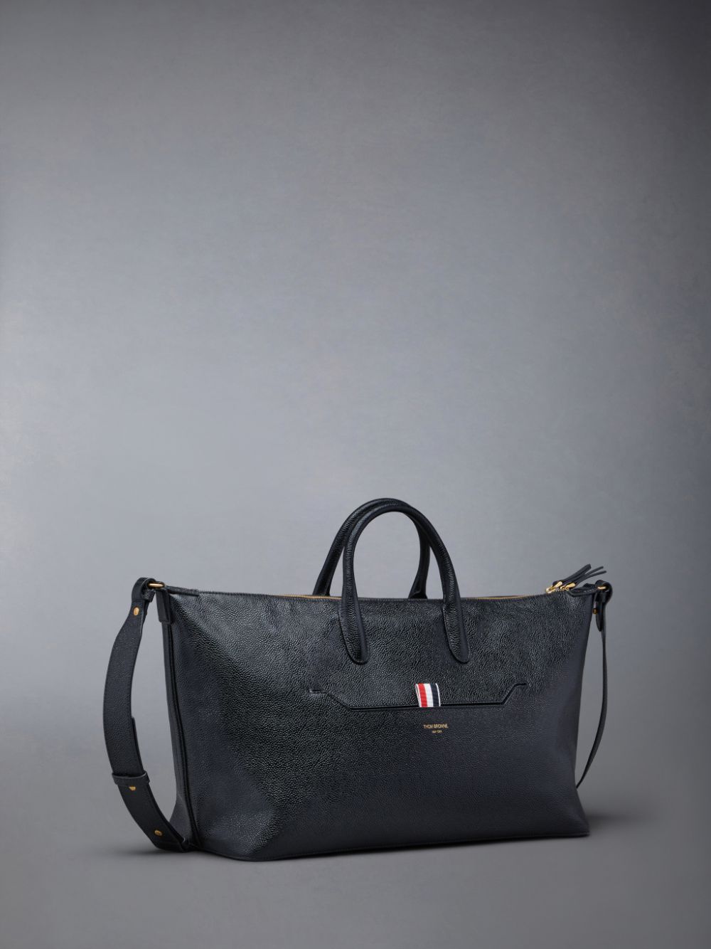 Thom Browne Pebble Grain Medium Men Duffle Bags Black | XWN37E44996