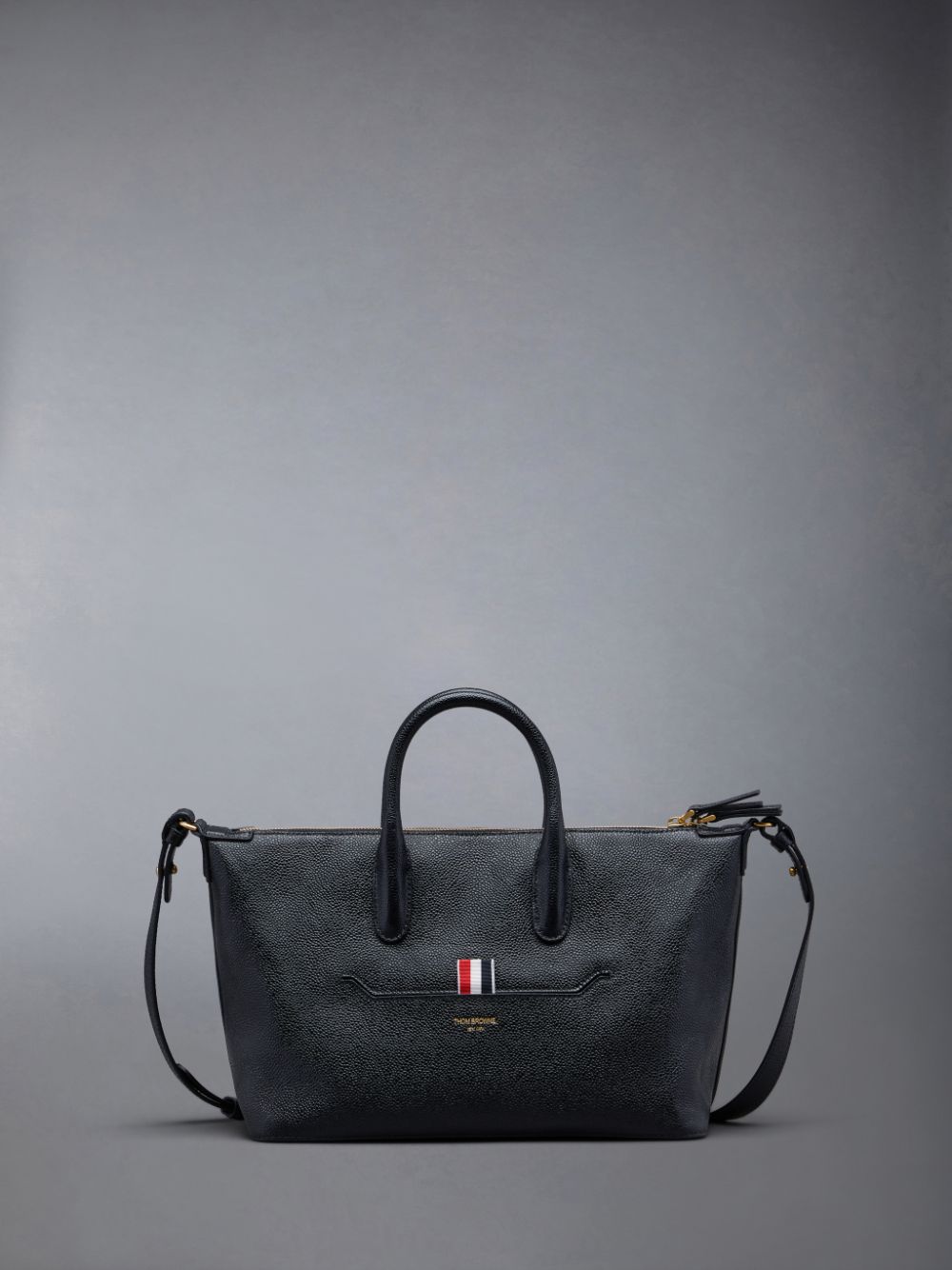 Thom Browne Pebble Grain Small Men Duffle Bags Black | SPR43X60106