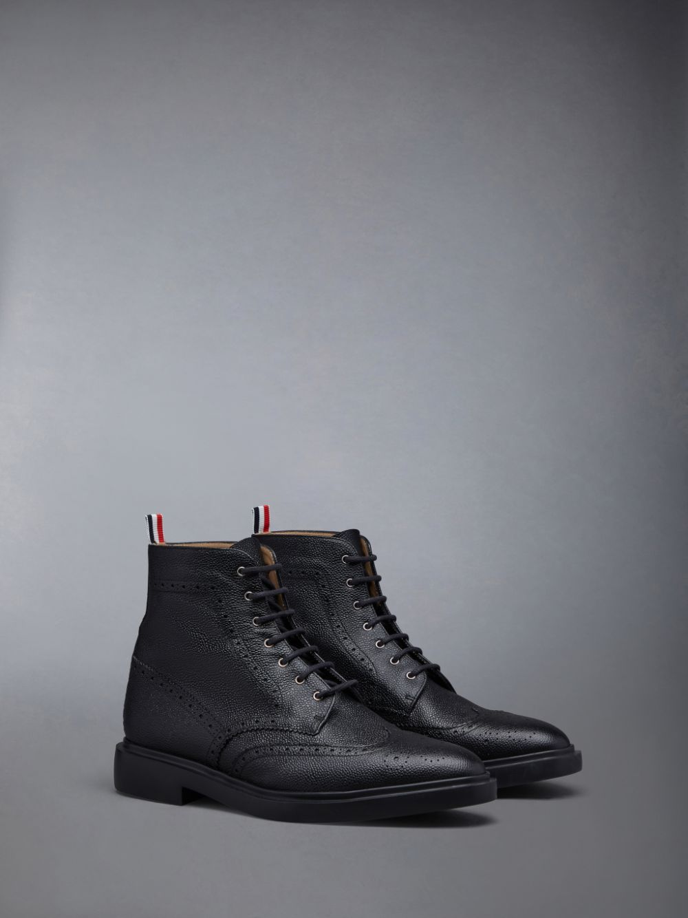 Thom Browne Pebble Grain Wingtip Men Boots Black | MSR96X46030