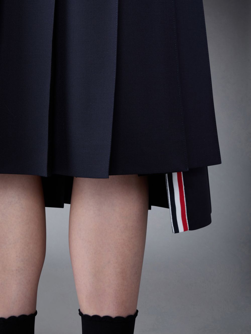 Thom Browne Plain Weave 4-Bar Dropped Back Pleated Women Skirts Blue | BHN09E90748