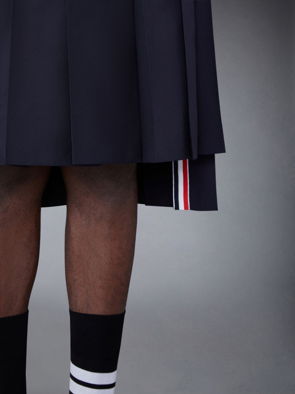 Thom Browne Plain Weave 4-Bar Knee Length Classic Pleated Men Skirts Blue | WGR54M45166