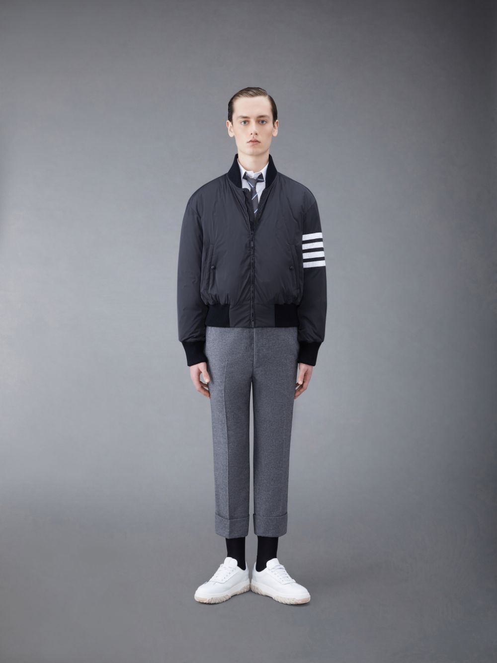 Thom Browne Poly Twill Rib 4-Bar Down Oversized Blouson Men Jackets Grey | WOE14J74852