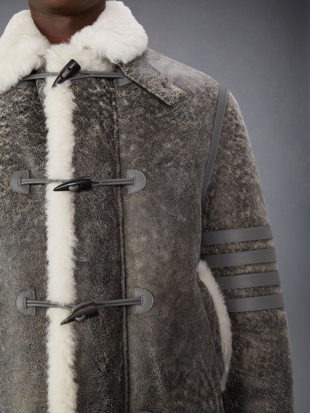 Thom Browne Shearling Cropped Duffle Men Coats Grey | VUO68U11032