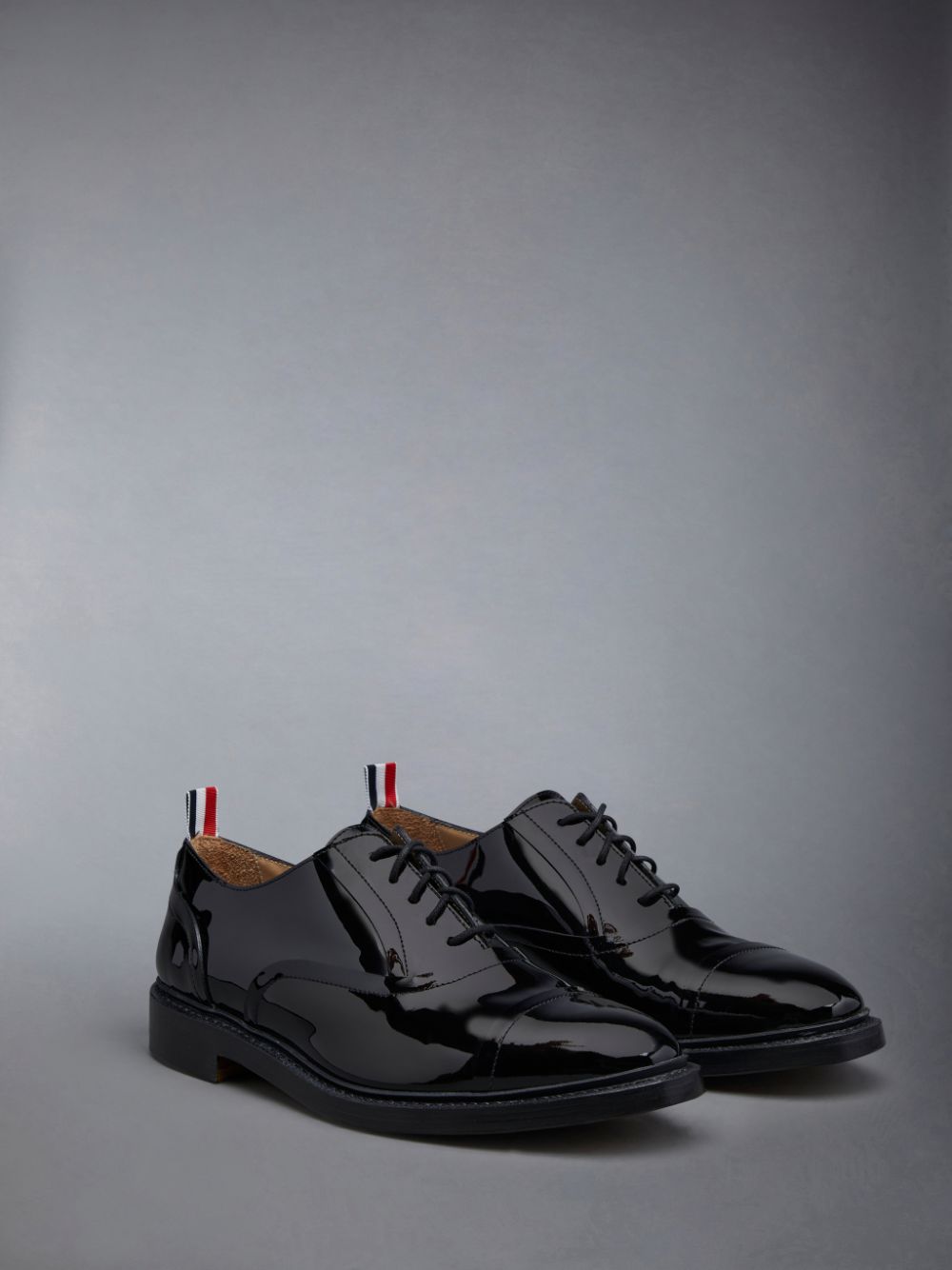 Thom Browne Soft Patent Raw Edge Goodyear Sole Cap Toe Men Oxford Shoes Black | CHT44I59177