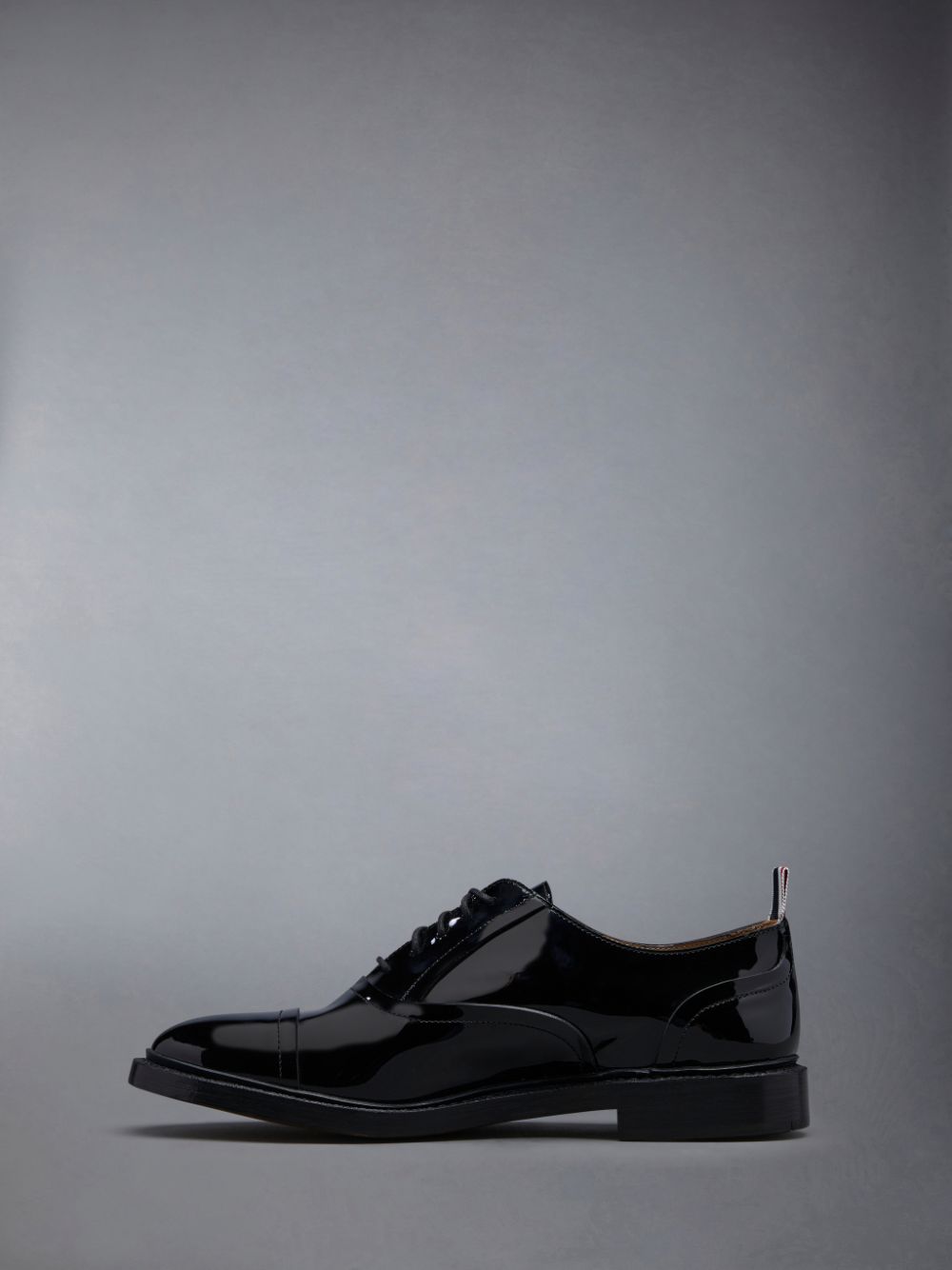 Thom Browne Soft Patent Raw Edge Goodyear Sole Cap Toe Men Oxford Shoes Black | CHT44I59177