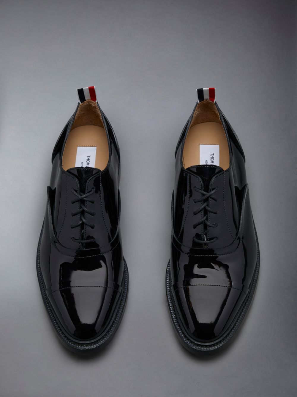 Thom Browne Soft Patent Raw Edge Goodyear Sole Cap Toe Men Oxford Shoes Black | CHT44I59177