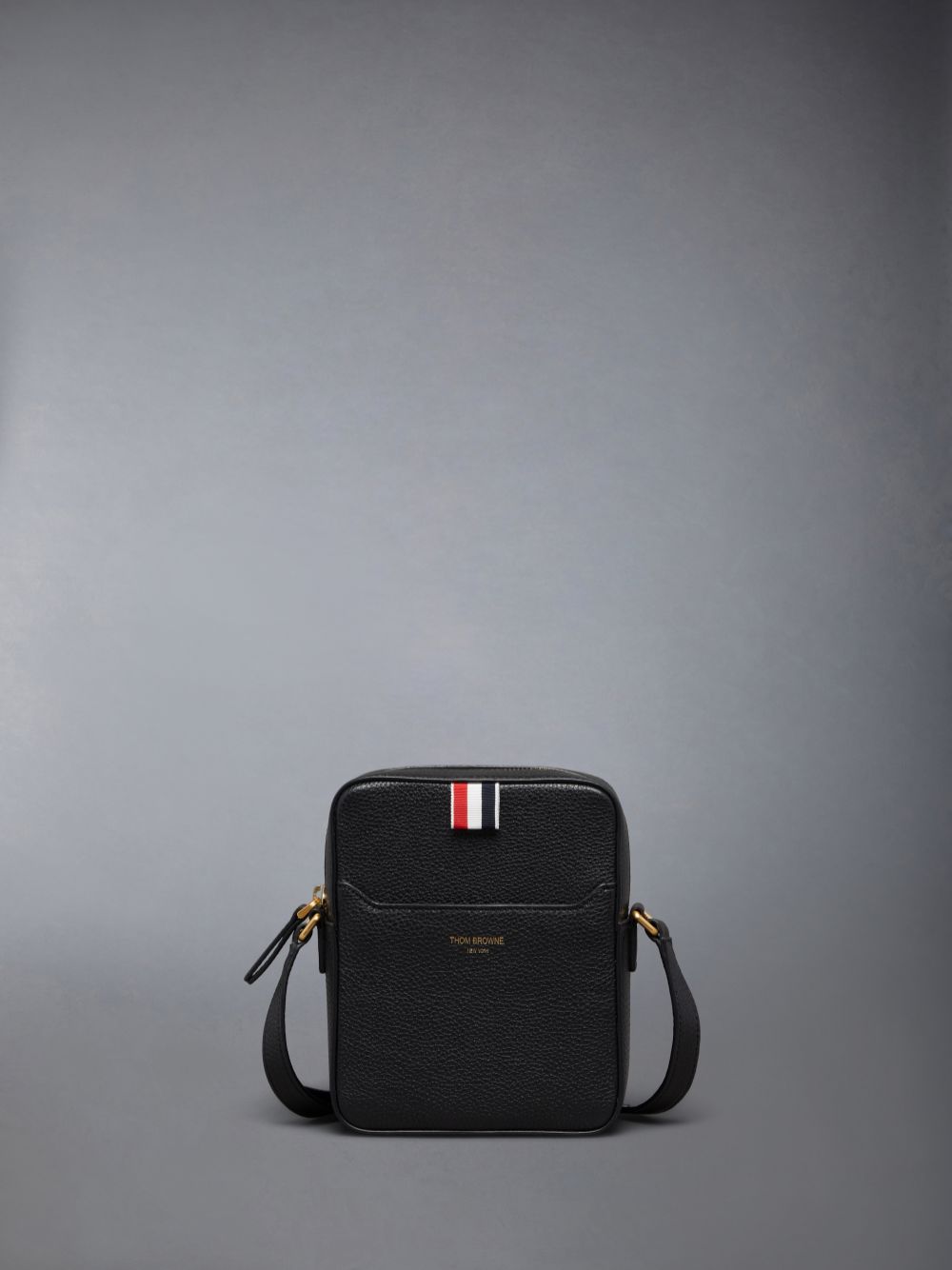 Thom Browne Soft Pebble Grain 4-Bar Vertical Camera Men Crossbody Bags Black | HFV72B93186