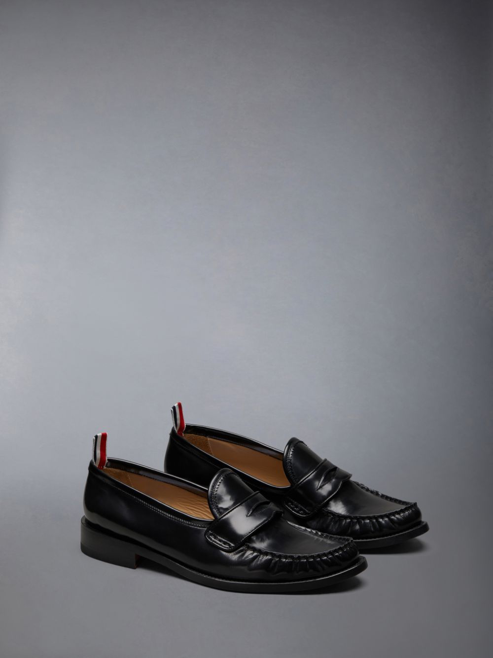 Thom Browne Spazzolato Pleated Varsity Men Loafers Black | TIE82V33363