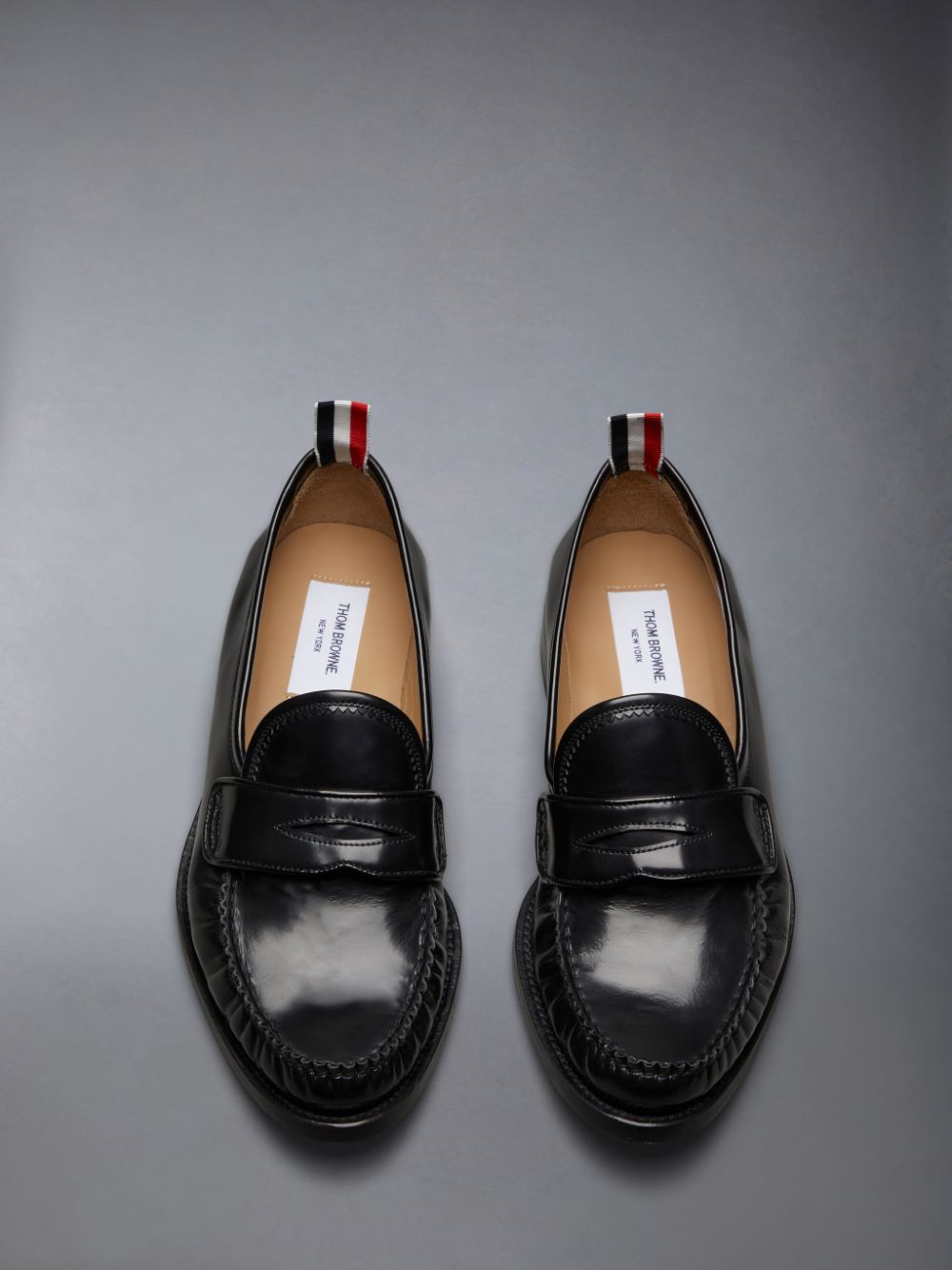 Thom Browne Spazzolato Pleated Varsity Men Loafers Black | TIE82V33363