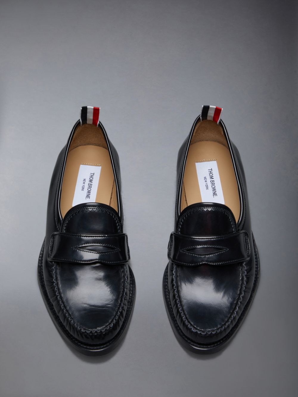 Thom Browne Spazzolato Pleated Varsity Women Loafers Black | EPC67P38722