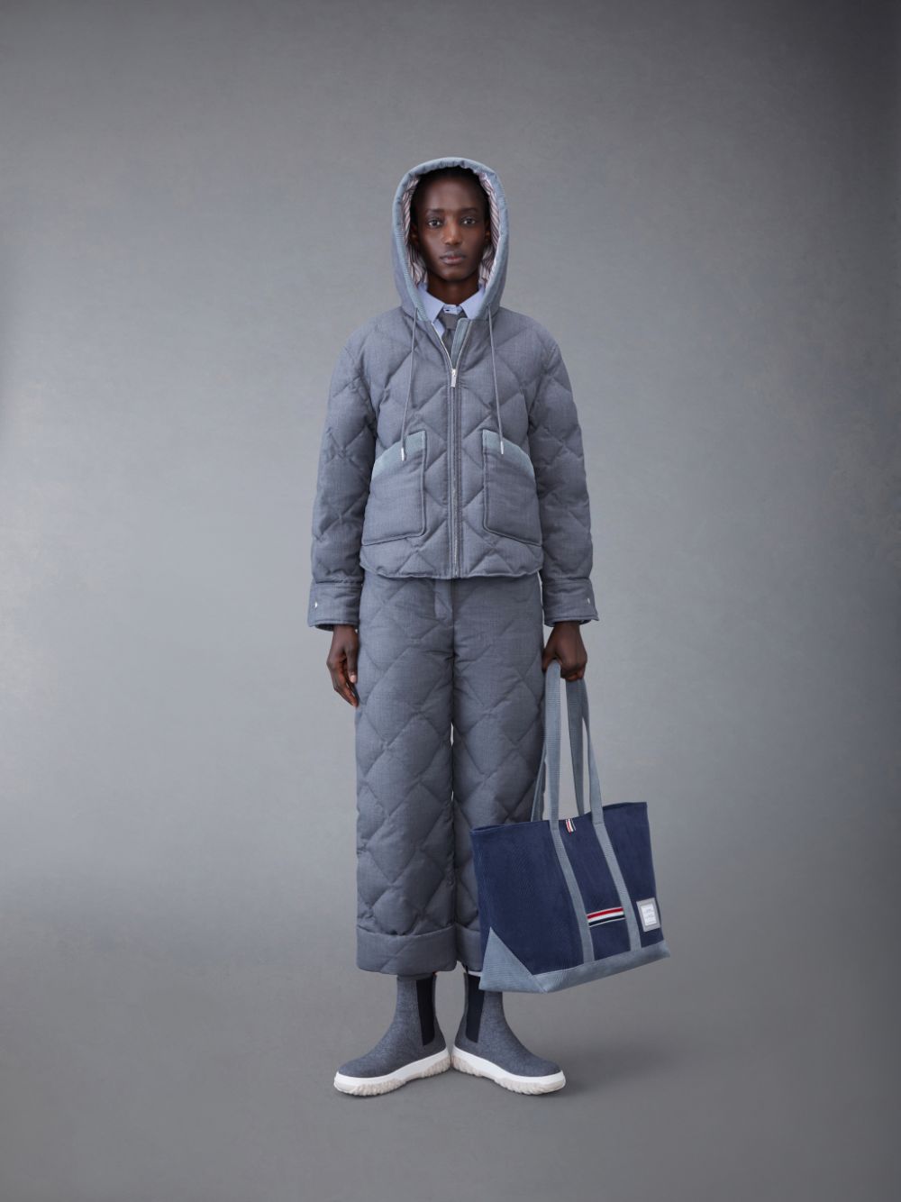 Thom Browne Super 120's Twill Down Hooded Patch Pocket Women Jackets Grey | MJM80X75275