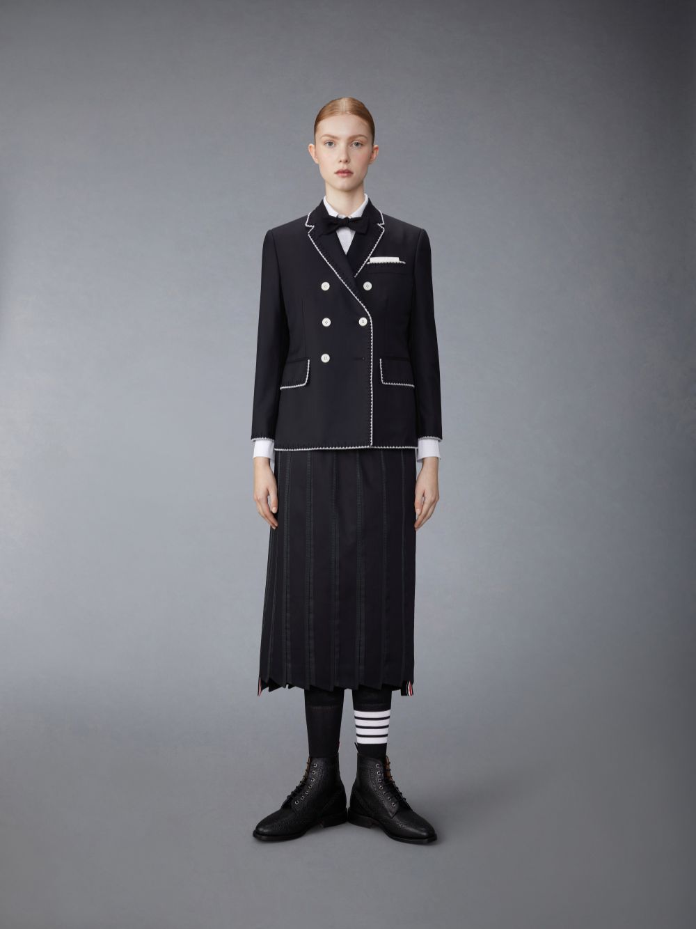 Thom Browne Super 120s Wool Twill Classic Sport With Pearls Women Coats Black | LSA45K73268