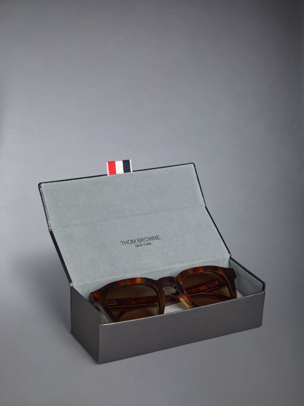 Thom Browne Tortoise Acetate Rectangular Men Sunglasses Brown | FXI99B53583