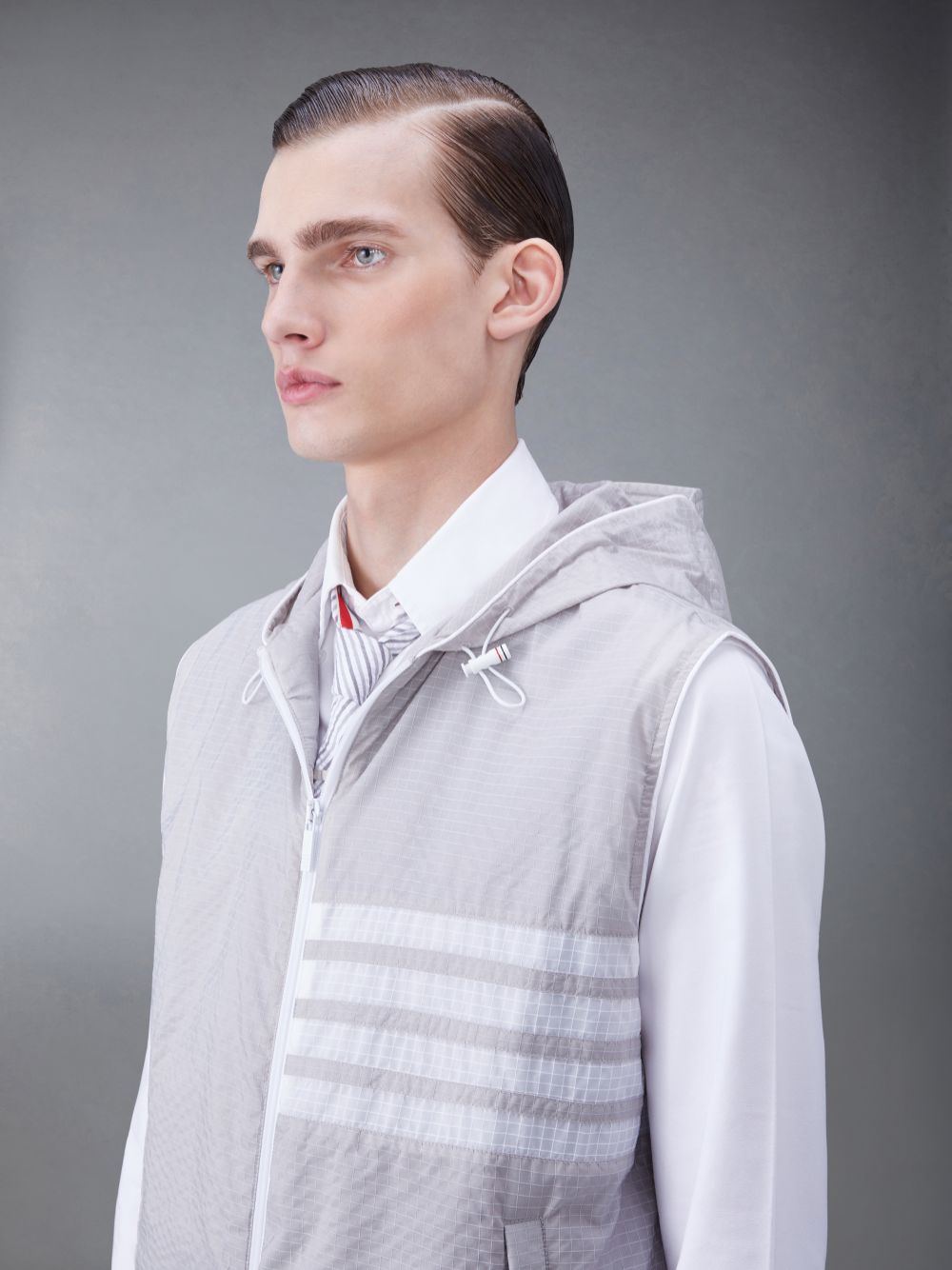 Thom Browne Ultralight Ripstop 4-Bar Hooded Men Vest Grey | WZL56X16462