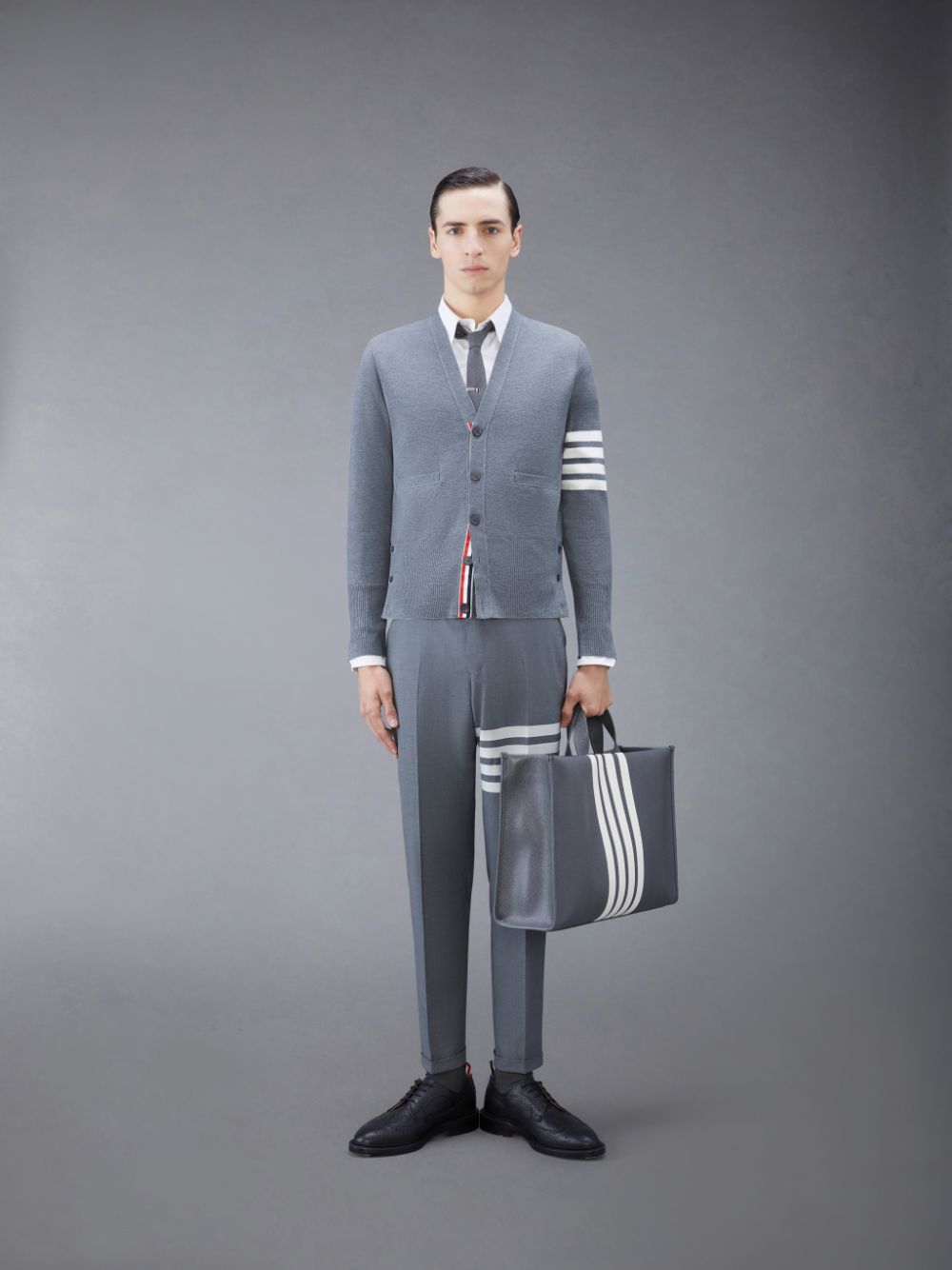 Thom Browne Wool 4-Bar V-Neck Men Cardigan Grey | DHA90W47105