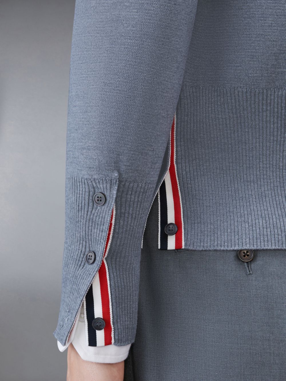 Thom Browne Wool 4-Bar V-Neck Men Cardigan Grey | DHA90W47105